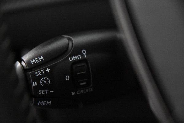 Peugeot 2008 Active 100 *1ste eigenaar*Navi*Carplay*Park assist*