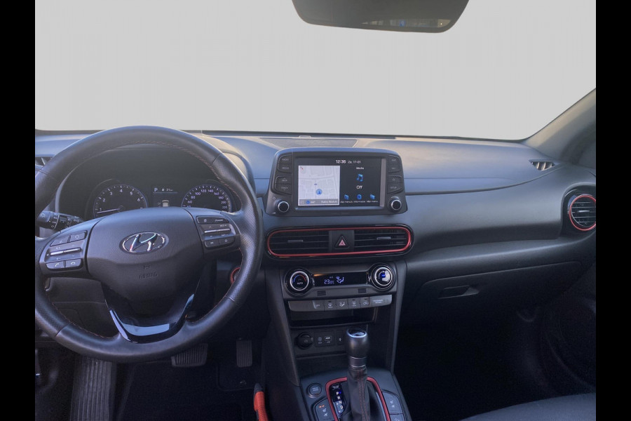 Hyundai Kona 1.6 T-GDI Premium | automaat | 177PK | volleder | trekhaak | stoelverwarming | stoelventilatie | stuurverwarming |