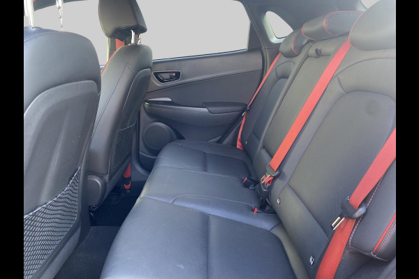 Hyundai Kona 1.6 T-GDI Premium | automaat | 177PK | volleder | trekhaak | stoelverwarming | stoelventilatie | stuurverwarming |