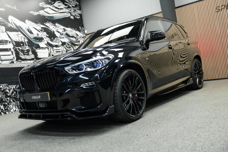 BMW X5 xDrive45e High Executive | M uitgevoerd | Stoelmassage | Sky Lounge | Head-Up | Carbon |