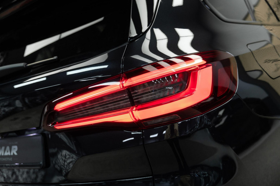 BMW X5 xDrive45e High Executive | M uitgevoerd | Stoelmassage | Sky Lounge | Head-Up | Carbon |