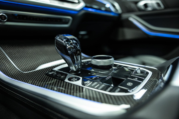 BMW X5 xDrive45e High Executive | M uitgevoerd | Stoelmassage | Sky Lounge | Head-Up | Carbon |