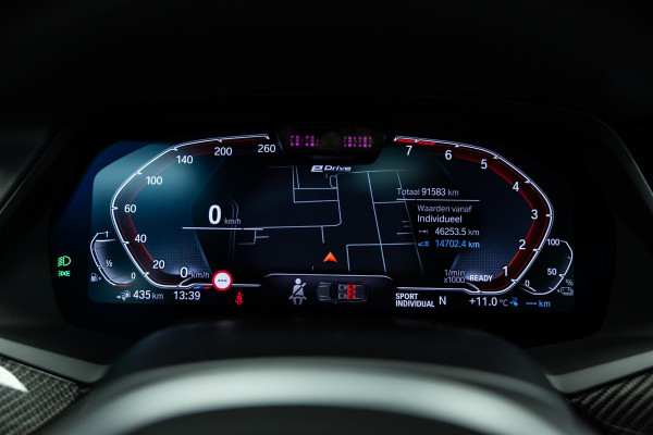 BMW X5 xDrive45e High Executive | M uitgevoerd | Stoelmassage | Sky Lounge | Head-Up | Carbon |