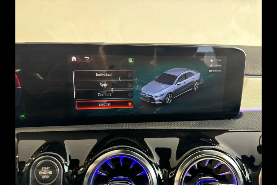 Mercedes-Benz A-Klasse 250 e AMG Pano|Sfeer|ACC|360c|HuD|BTW
