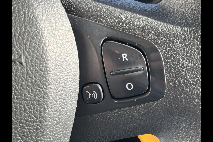 Renault Trafic 2.0 dCi 145 T29 L2H1*ECC*CRUISE*NAVI*HAAK*CAM*