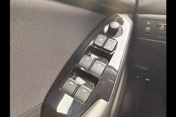 Mazda 3 2.0 SkyActiv-G 120 SkyLease | ACHTERUITRIJCAMERA | STOELVERWARMING |