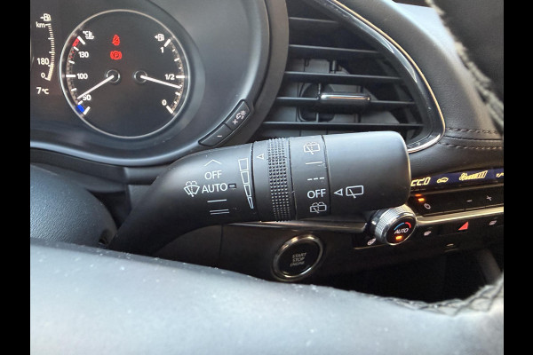 Mazda 3 2.0 e-SkyActiv-G M Hybrid 150 Sportive | CARPLAY | HEAUD UP DISPLAY | ADAPTIEVE CRUISE CONTROL |