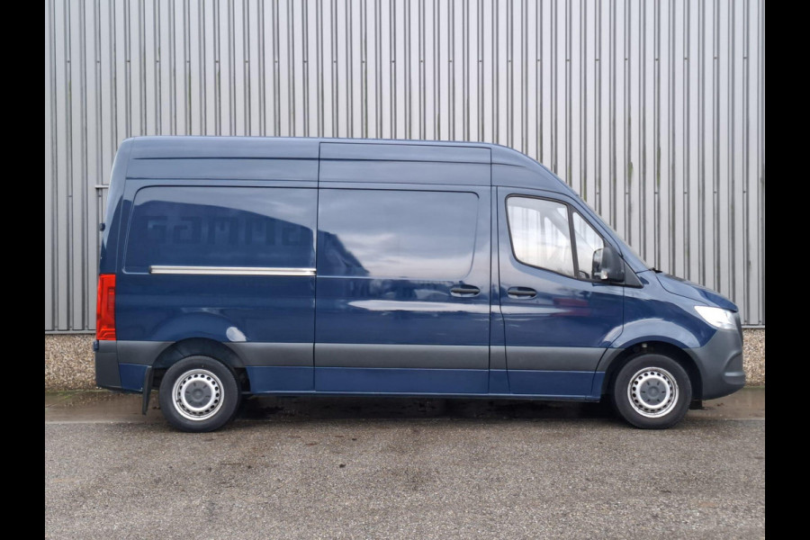 Mercedes-Benz Sprinter 311 CDI GB L2 FWD Functional 3.5T / AIRCO / CAMERA / 3 ZITS / DEALER ONDERHOUDEN / NAVI