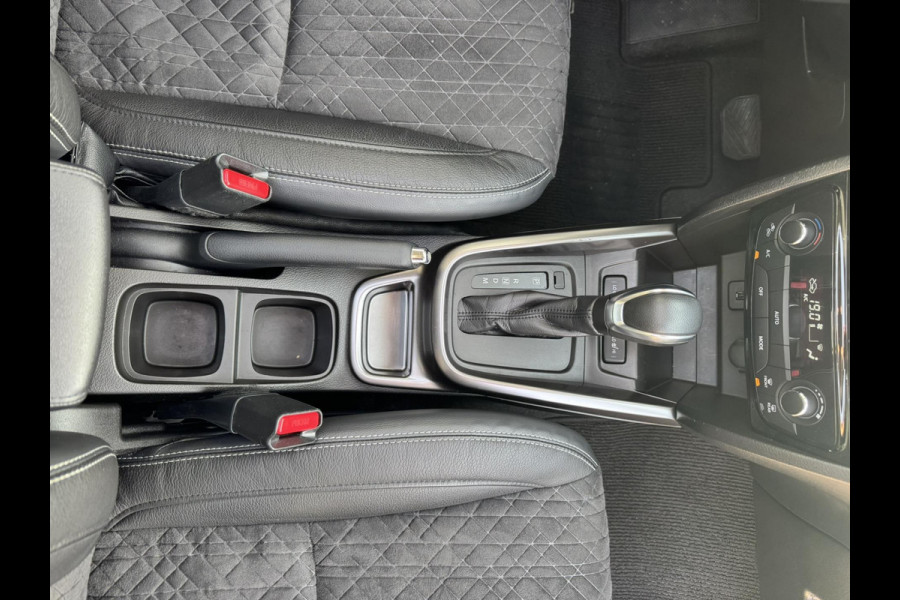 Suzuki Vitara 1.5 Hybrid Automaat Adaptive cruise Climate control Full LED Panoramadak Achteruitrijcamera Apple / Android Trekhaak