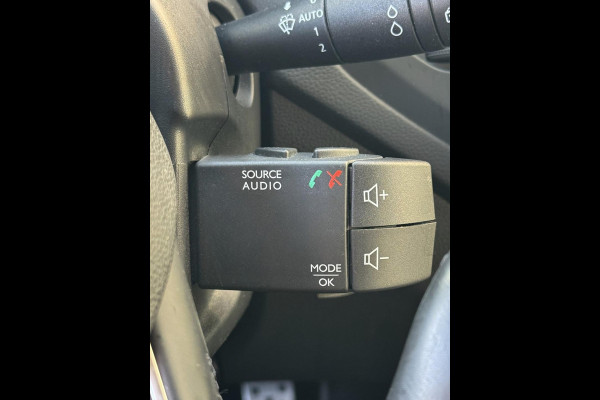 Renault Captur 1.2 TCe Bose - Navigatie I Airco I Sport velgen I PDC I LED I Comfort pakket I Dealer onderhouden