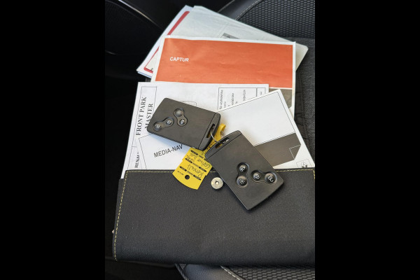 Renault Captur 1.2 TCe Bose - Navigatie I Airco I Sport velgen I PDC I LED I Comfort pakket I Dealer onderhouden