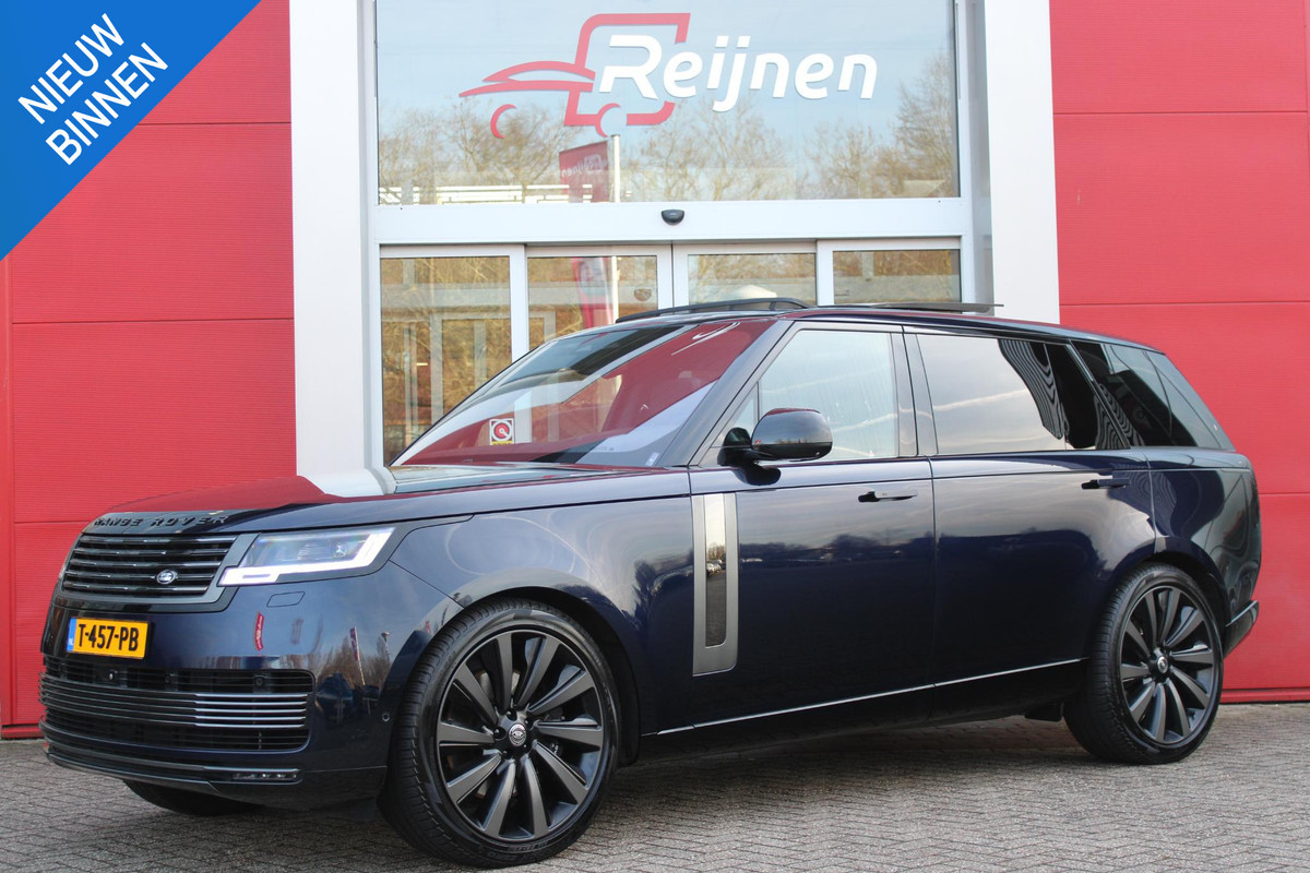 Land Rover Range Rover 4.4 V8 P530 SV LWB AWD AUTOMAAT | PANORAMISCH SCHUIF/KANTEL DAK | MEESTURENDE ACHTERAS | ELEKTRISCH WEGKLAPBARE TREKHAAK | SV INTERIEUR FIRST CLASS CABIN PACK (TWEE VOLLEDIG VERTELBARE ACHTERSTOELEN MET SCHERMEN EN KOELKAST) (RSE) | 23" OBLIVN VELGEN | LUCHTVERING | MASSAGE FUNCTIE OP ALLE STOELEN INCL. VERWARMING EN KOELING | VOORRUIT/STUUR VERWARMING | PRIVACY GLASS | LEDEREN BEKLEDING SEMI ANILINE/EBONY | ADAPTIVE CRUISE CONTROL | ALLE STOELEN ELEKTRISCH VERSTELBAAR 24 VOUDIG | 360° CAMERA | HEMELBEKLEDING LEDER EBONY | DODEHOEK DETECTIE | HEAD UP DISPLAY | SOFT CLO