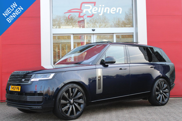 Land Rover Range Rover 4.4 V8 P530 SV LWB AWD AUTOMAAT | PANORAMISCH SCHUIF/KANTEL DAK | MEESTURENDE ACHTERAS | ELEKTRISCH WEGKLAPBARE TREKHAAK | SV INTERIEUR FIRST CLASS CABIN PACK (TWEE VOLLEDIG VERTELBARE ACHTERSTOELEN MET SCHERMEN EN KOELKAST) (RSE) | 23" OBLIVN VELGEN | LUCHTVERING | MASSAGE FUNCTIE OP ALLE STOELEN INCL. VERWARMING EN KOELING | VOORRUIT/STUUR VERWARMING | PRIVACY GLASS | LEDEREN BEKLEDING SEMI ANILINE/EBONY | ADAPTIVE CRUISE CONTROL | ALLE STOELEN ELEKTRISCH VERSTELBAAR 24 VOUDIG | 360° CAMERA | HEMELBEKLEDING LEDER EBONY | DODEHOEK DETECTIE | HEAD UP DISPLAY | SOFT CLO