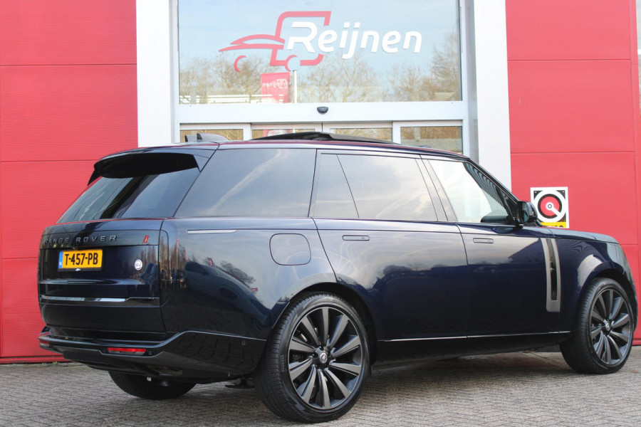 Land Rover Range Rover 4.4 V8 P530 SV LWB AWD AUTOMAAT | PANORAMISCH SCHUIF/KANTEL DAK | MEESTURENDE ACHTERAS | ELEKTRISCH WEGKLAPBARE TREKHAAK | SV INTERIEUR FIRST CLASS CABIN PACK (TWEE VOLLEDIG VERTELBARE ACHTERSTOELEN MET SCHERMEN EN KOELKAST) (RSE) | 23" OBLIVN VELGEN | LUCHTVERING | MASSAGE FUNCTIE OP ALLE STOELEN INCL. VERWARMING EN KOELING | VOORRUIT/STUUR VERWARMING | PRIVACY GLASS | LEDEREN BEKLEDING SEMI ANILINE/EBONY | ADAPTIVE CRUISE CONTROL | ALLE STOELEN ELEKTRISCH VERSTELBAAR 24 VOUDIG | 360° CAMERA | HEMELBEKLEDING LEDER EBONY | DODEHOEK DETECTIE | HEAD UP DISPLAY | SOFT CLO