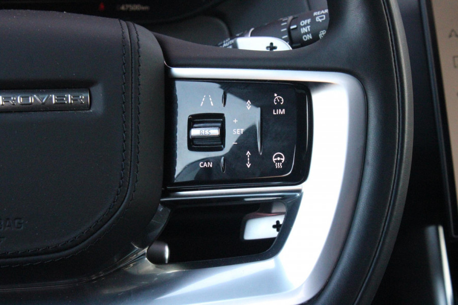 Land Rover Range Rover 4.4 V8 P530 SV LWB AWD AUTOMAAT | PANORAMISCH SCHUIF/KANTEL DAK | MEESTURENDE ACHTERAS | ELEKTRISCH WEGKLAPBARE TREKHAAK | SV INTERIEUR FIRST CLASS CABIN PACK (TWEE VOLLEDIG VERTELBARE ACHTERSTOELEN MET SCHERMEN EN KOELKAST) (RSE) | 23" OBLIVN VELGEN | LUCHTVERING | MASSAGE FUNCTIE OP ALLE STOELEN INCL. VERWARMING EN KOELING | VOORRUIT/STUUR VERWARMING | PRIVACY GLASS | LEDEREN BEKLEDING SEMI ANILINE/EBONY | ADAPTIVE CRUISE CONTROL | ALLE STOELEN ELEKTRISCH VERSTELBAAR 24 VOUDIG | 360° CAMERA | HEMELBEKLEDING LEDER EBONY | DODEHOEK DETECTIE | HEAD UP DISPLAY | SOFT CLO