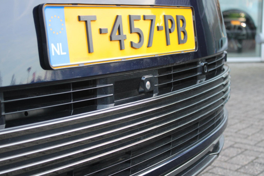 Land Rover Range Rover 4.4 V8 P530 SV LWB AWD AUTOMAAT | PANORAMISCH SCHUIF/KANTEL DAK | MEESTURENDE ACHTERAS | ELEKTRISCH WEGKLAPBARE TREKHAAK | SV INTERIEUR FIRST CLASS CABIN PACK (TWEE VOLLEDIG VERTELBARE ACHTERSTOELEN MET SCHERMEN EN KOELKAST) (RSE) | 23" OBLIVN VELGEN | LUCHTVERING | MASSAGE FUNCTIE OP ALLE STOELEN INCL. VERWARMING EN KOELING | VOORRUIT/STUUR VERWARMING | PRIVACY GLASS | LEDEREN BEKLEDING SEMI ANILINE/EBONY | ADAPTIVE CRUISE CONTROL | ALLE STOELEN ELEKTRISCH VERSTELBAAR 24 VOUDIG | 360° CAMERA | HEMELBEKLEDING LEDER EBONY | DODEHOEK DETECTIE | HEAD UP DISPLAY | SOFT CLO