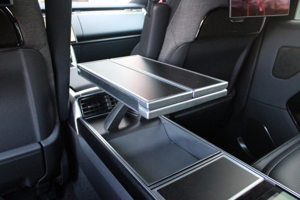 Land Rover Range Rover 4.4 V8 P530 SV LWB AWD AUTOMAAT | PANORAMISCH SCHUIF/KANTEL DAK | MEESTURENDE ACHTERAS | ELEKTRISCH WEGKLAPBARE TREKHAAK | SV INTERIEUR FIRST CLASS CABIN PACK (TWEE VOLLEDIG VERTELBARE ACHTERSTOELEN MET SCHERMEN EN KOELKAST) (RSE) | 23" OBLIVN VELGEN | LUCHTVERING | MASSAGE FUNCTIE OP ALLE STOELEN INCL. VERWARMING EN KOELING | VOORRUIT/STUUR VERWARMING | PRIVACY GLASS | LEDEREN BEKLEDING SEMI ANILINE/EBONY | ADAPTIVE CRUISE CONTROL | ALLE STOELEN ELEKTRISCH VERSTELBAAR 24 VOUDIG | 360° CAMERA | HEMELBEKLEDING LEDER EBONY | DODEHOEK DETECTIE | HEAD UP DISPLAY | SOFT CLO