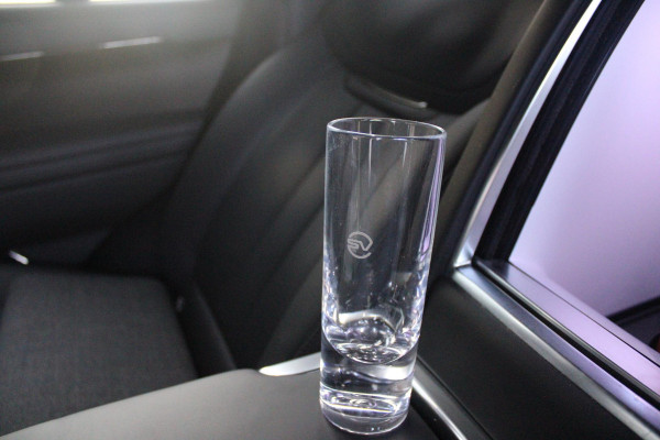 Land Rover Range Rover 4.4 V8 P530 SV LWB AWD AUTOMAAT | PANORAMISCH SCHUIF/KANTEL DAK | MEESTURENDE ACHTERAS | ELEKTRISCH WEGKLAPBARE TREKHAAK | SV INTERIEUR FIRST CLASS CABIN PACK (TWEE VOLLEDIG VERTELBARE ACHTERSTOELEN MET SCHERMEN EN KOELKAST) (RSE) | 23" OBLIVN VELGEN | LUCHTVERING | MASSAGE FUNCTIE OP ALLE STOELEN INCL. VERWARMING EN KOELING | VOORRUIT/STUUR VERWARMING | PRIVACY GLASS | LEDEREN BEKLEDING SEMI ANILINE/EBONY | ADAPTIVE CRUISE CONTROL | ALLE STOELEN ELEKTRISCH VERSTELBAAR 24 VOUDIG | 360° CAMERA | HEMELBEKLEDING LEDER EBONY | DODEHOEK DETECTIE | HEAD UP DISPLAY | SOFT CLO