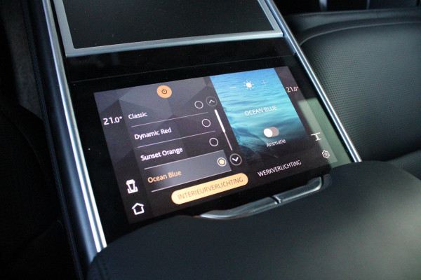 Land Rover Range Rover 4.4 V8 P530 SV LWB AWD AUTOMAAT | PANORAMISCH SCHUIF/KANTEL DAK | MEESTURENDE ACHTERAS | ELEKTRISCH WEGKLAPBARE TREKHAAK | SV INTERIEUR FIRST CLASS CABIN PACK (TWEE VOLLEDIG VERTELBARE ACHTERSTOELEN MET SCHERMEN EN KOELKAST) (RSE) | 23" OBLIVN VELGEN | LUCHTVERING | MASSAGE FUNCTIE OP ALLE STOELEN INCL. VERWARMING EN KOELING | VOORRUIT/STUUR VERWARMING | PRIVACY GLASS | LEDEREN BEKLEDING SEMI ANILINE/EBONY | ADAPTIVE CRUISE CONTROL | ALLE STOELEN ELEKTRISCH VERSTELBAAR 24 VOUDIG | 360° CAMERA | HEMELBEKLEDING LEDER EBONY | DODEHOEK DETECTIE | HEAD UP DISPLAY | SOFT CLO