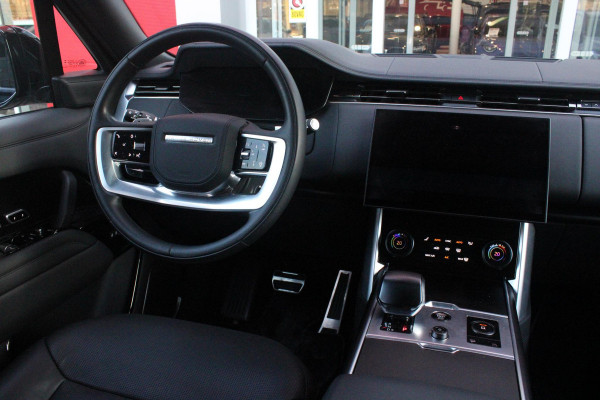 Land Rover Range Rover 4.4 V8 P530 SV LWB AWD AUTOMAAT | PANORAMISCH SCHUIF/KANTEL DAK | MEESTURENDE ACHTERAS | ELEKTRISCH WEGKLAPBARE TREKHAAK | SV INTERIEUR FIRST CLASS CABIN PACK (TWEE VOLLEDIG VERTELBARE ACHTERSTOELEN MET SCHERMEN EN KOELKAST) (RSE) | 23" OBLIVN VELGEN | LUCHTVERING | MASSAGE FUNCTIE OP ALLE STOELEN INCL. VERWARMING EN KOELING | VOORRUIT/STUUR VERWARMING | PRIVACY GLASS | LEDEREN BEKLEDING SEMI ANILINE/EBONY | ADAPTIVE CRUISE CONTROL | ALLE STOELEN ELEKTRISCH VERSTELBAAR 24 VOUDIG | 360° CAMERA | HEMELBEKLEDING LEDER EBONY | DODEHOEK DETECTIE | HEAD UP DISPLAY | SOFT CLO