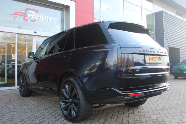 Land Rover Range Rover 4.4 V8 P530 SV LWB AWD AUTOMAAT | PANORAMISCH SCHUIF/KANTEL DAK | MEESTURENDE ACHTERAS | ELEKTRISCH WEGKLAPBARE TREKHAAK | SV INTERIEUR FIRST CLASS CABIN PACK (TWEE VOLLEDIG VERTELBARE ACHTERSTOELEN MET SCHERMEN EN KOELKAST) (RSE) | 23" OBLIVN VELGEN | LUCHTVERING | MASSAGE FUNCTIE OP ALLE STOELEN INCL. VERWARMING EN KOELING | VOORRUIT/STUUR VERWARMING | PRIVACY GLASS | LEDEREN BEKLEDING SEMI ANILINE/EBONY | ADAPTIVE CRUISE CONTROL | ALLE STOELEN ELEKTRISCH VERSTELBAAR 24 VOUDIG | 360° CAMERA | HEMELBEKLEDING LEDER EBONY | DODEHOEK DETECTIE | HEAD UP DISPLAY | SOFT CLO