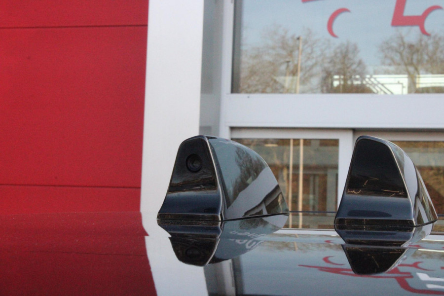 Land Rover Range Rover 4.4 V8 P530 SV LWB AWD AUTOMAAT | PANORAMISCH SCHUIF/KANTEL DAK | MEESTURENDE ACHTERAS | ELEKTRISCH WEGKLAPBARE TREKHAAK | SV INTERIEUR FIRST CLASS CABIN PACK (TWEE VOLLEDIG VERTELBARE ACHTERSTOELEN MET SCHERMEN EN KOELKAST) (RSE) | 23" OBLIVN VELGEN | LUCHTVERING | MASSAGE FUNCTIE OP ALLE STOELEN INCL. VERWARMING EN KOELING | VOORRUIT/STUUR VERWARMING | PRIVACY GLASS | LEDEREN BEKLEDING SEMI ANILINE/EBONY | ADAPTIVE CRUISE CONTROL | ALLE STOELEN ELEKTRISCH VERSTELBAAR 24 VOUDIG | 360° CAMERA | HEMELBEKLEDING LEDER EBONY | DODEHOEK DETECTIE | HEAD UP DISPLAY | SOFT CLO