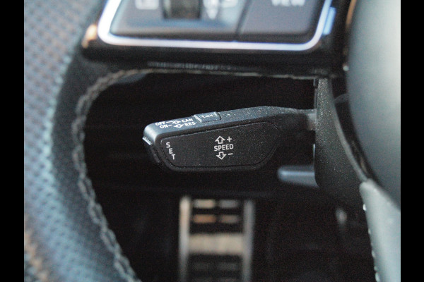 Audi A5 Sportback 35 TFSI S edition Competition | Panoramadak | Sfeerverlichting | Apple Carplay | Virtual Cockpit |
