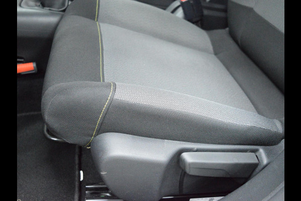 Citroën C3 1.2 PureTech Feel | CRUISECONTROL | CARPLAY | E.C.C. | ZWART DAK |