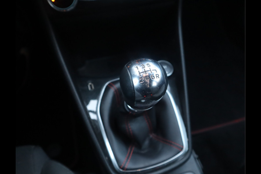 Ford Fiesta 1.0 EcoBoost ST-Line / Apple Carplay