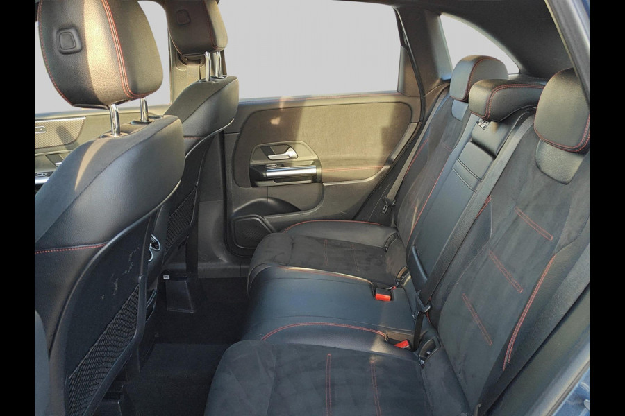 Mercedes-Benz B-Klasse 180 Business Solution AMG