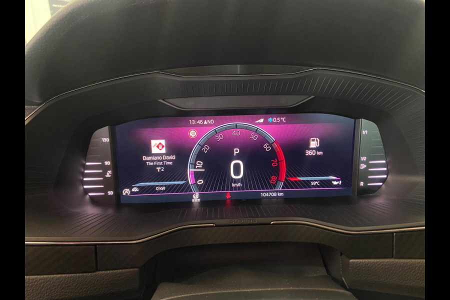 Škoda Superb Combi 1.5TSI RS-SPORTLINE/PANO/MAXTON/VIRTUAL