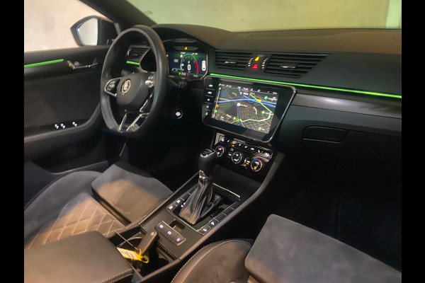 Škoda Superb Combi 1.5TSI RS-SPORTLINE/PANO/MAXTON/VIRTUAL