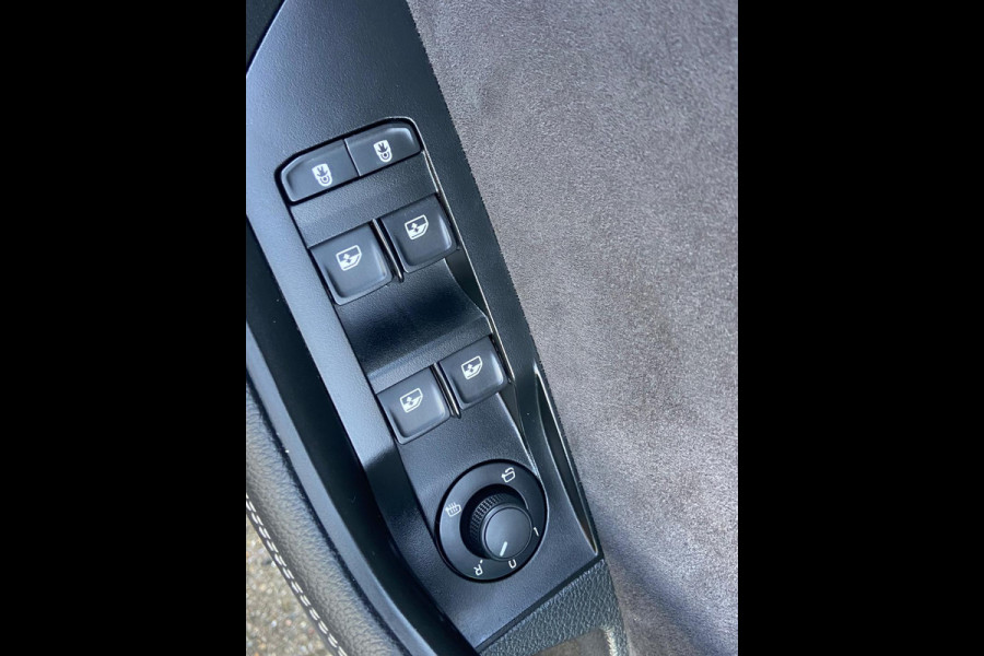 Škoda Superb Combi 1.5TSI RS-SPORTLINE/PANO/MAXTON/VIRTUAL