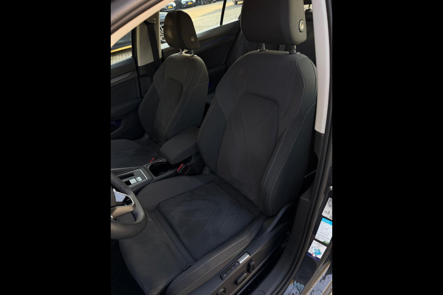 Volkswagen Golf 1.4 eHybrid Style Camera CarPlay IQ