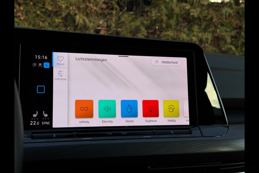 Volkswagen Golf 1.4 eHybrid Style Camera CarPlay IQ