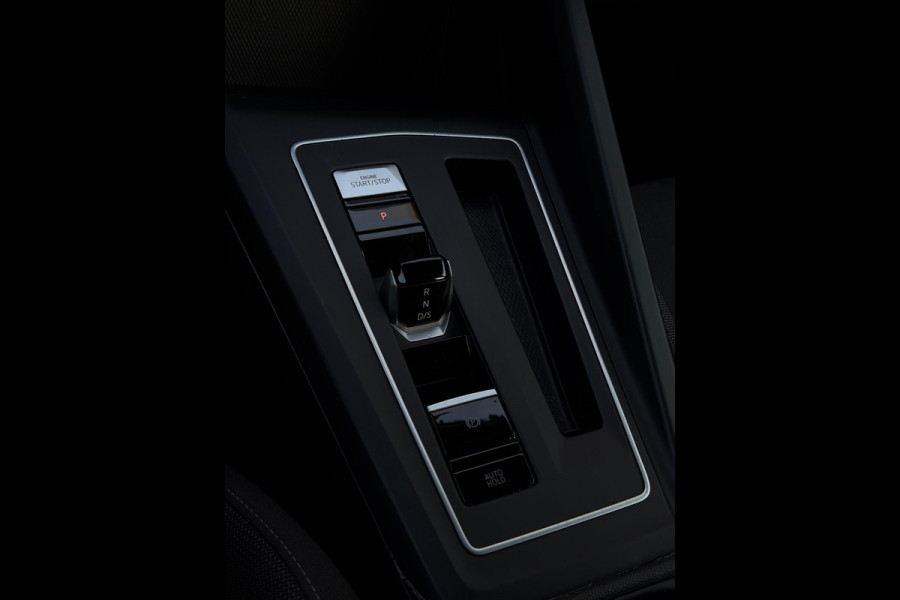 Volkswagen Golf 1.4 eHybrid Style Camera CarPlay IQ