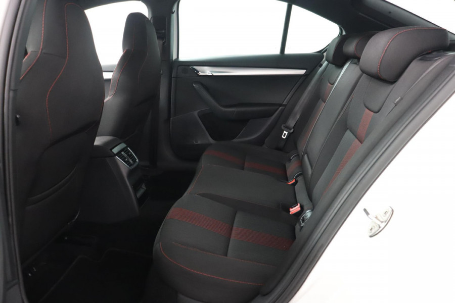 Škoda Octavia 1.0 TSI Greentech Sport Business|Trekhaak|17"|Cruise|Climate