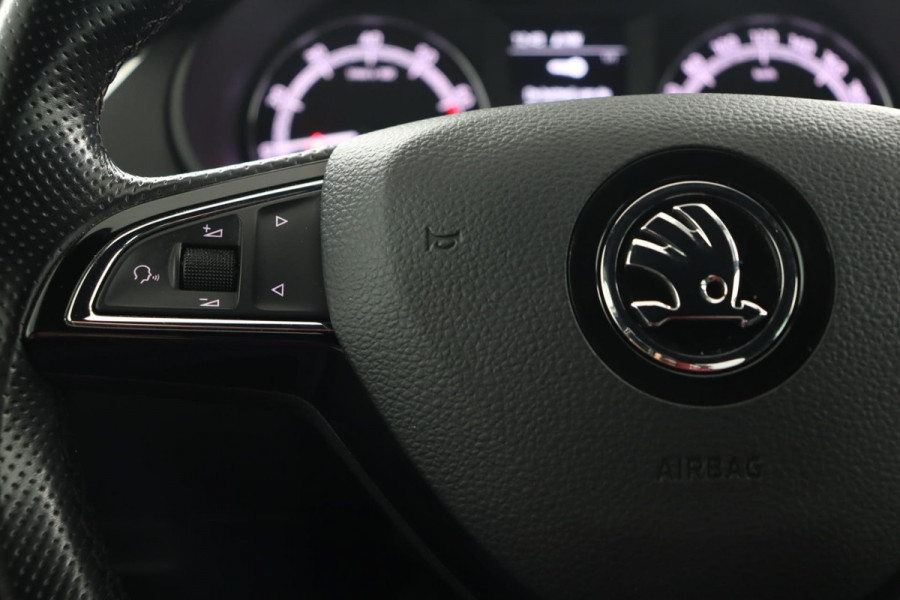 Škoda Octavia 1.0 TSI Greentech Sport Business|Trekhaak|17"|Cruise|Climate