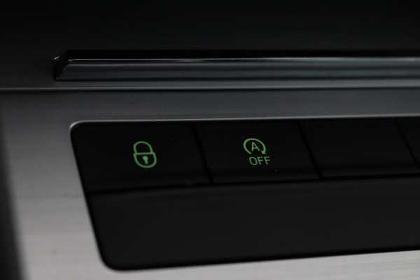 Škoda Octavia 1.0 TSI Greentech Sport Business|Trekhaak|17"|Cruise|Climate