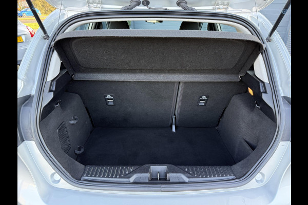 Ford Fiesta 1.1 Trend Navi,Clima,Rijstrooksensor,Lm velgen,Pdc,Dealer Onderhouden,N.A.P,Weinig Km,Apk tot 11-2026