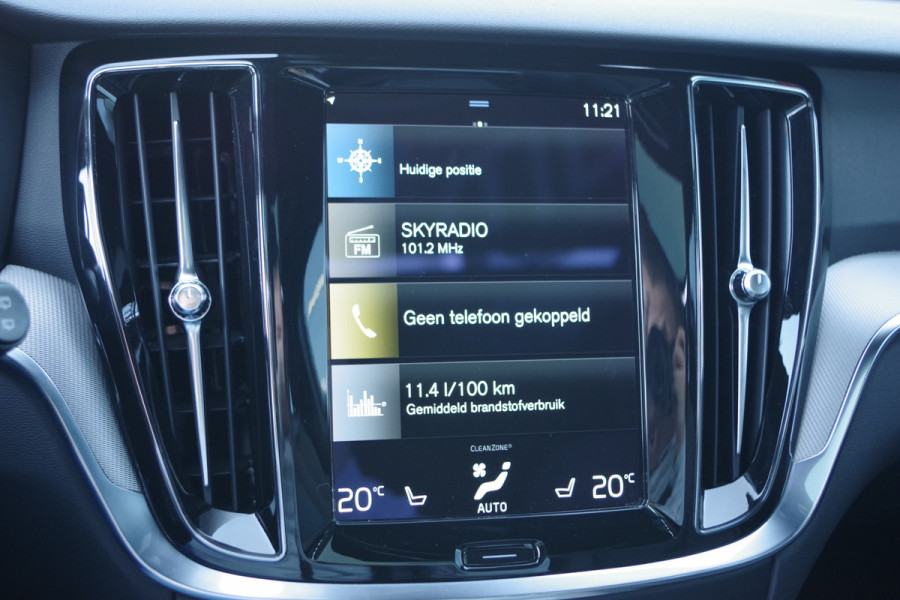 Volvo V60 2.0 B3 163 PK R-Design, Panoramadak, Harman/Kardon, Trekhaak, Leder, Sportstoelen