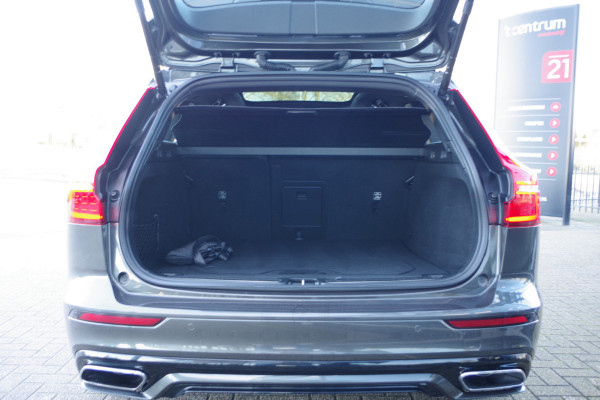 Volvo V60 2.0 B3 163 PK R-Design, Panoramadak, Harman/Kardon, Trekhaak, Leder, Sportstoelen