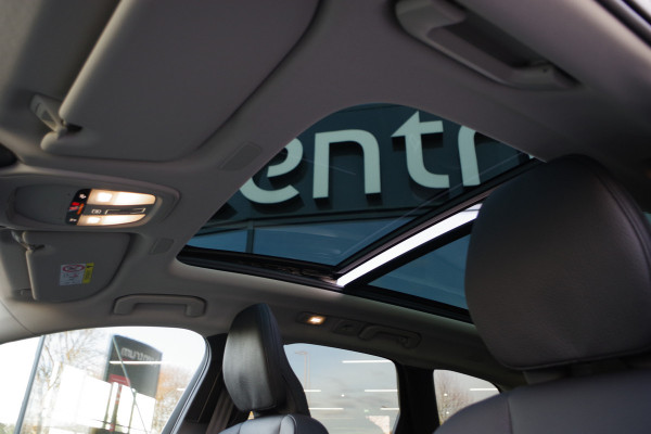 Volvo XC60 2.0 T6 350 PK Plug-in Hybrid LongRange AWD Plus Bright, Panoramadak, Bowers & Wilkins Sound, Leder