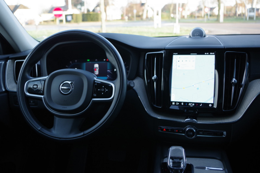 Volvo XC60 2.0 T6 350 PK Plug-in Hybrid LongRange AWD Plus Bright, Panoramadak, Bowers & Wilkins Sound, Leder