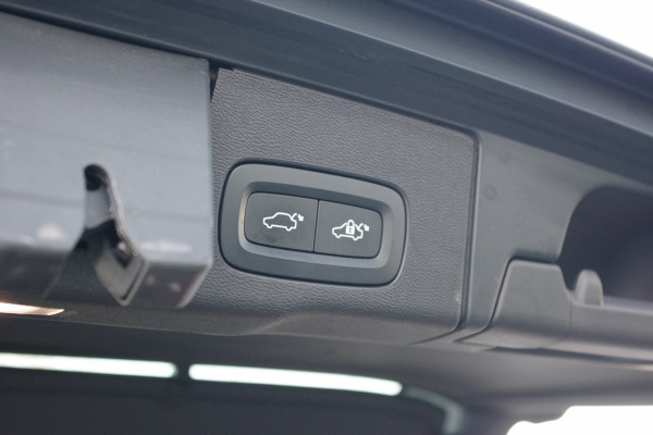 Volvo XC60 2.0 T6 350 PK Plug-in Hybrid LongRange AWD Plus Bright, Panoramadak, Bowers & Wilkins Sound, Leder