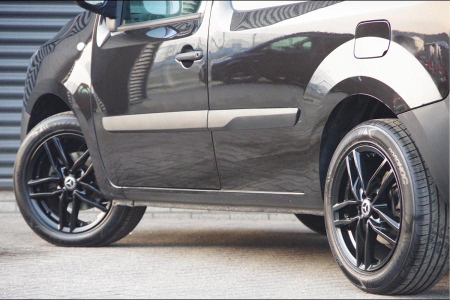 Mercedes-Benz Citan 112 AUT. BENZINE, AIRCO, PARKEERSENSOREN, STOELVERWARMING