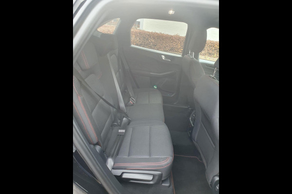 Ford Kuga 1.5 EcoBoost ST-Line 150pk | Winterpack | 19 inch lichtmetalen velgen | elektrisch bedienbare achterklep