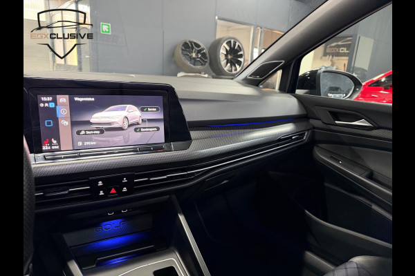 Volkswagen Golf 2.0 TSI R 4Motion Pano/HarmanKardon/Keyless