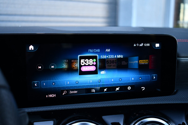 Mercedes-Benz CLA-Klasse Shooting Brake 250 e AMG Magno! Pano HUD 19inch Night El-zetel Camera