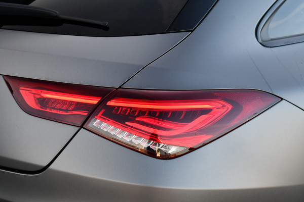 Mercedes-Benz CLA-Klasse Shooting Brake 250 e AMG Magno! Pano HUD 19inch Night El-zetel Camera
